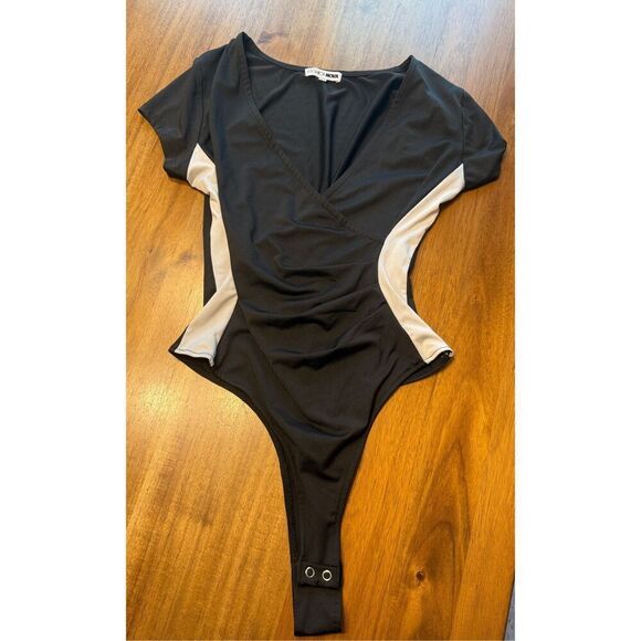 6 piece women’s clothing bundle size small - Picture 4 of 7